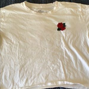 very cute white rose tee shirt kinda cropped